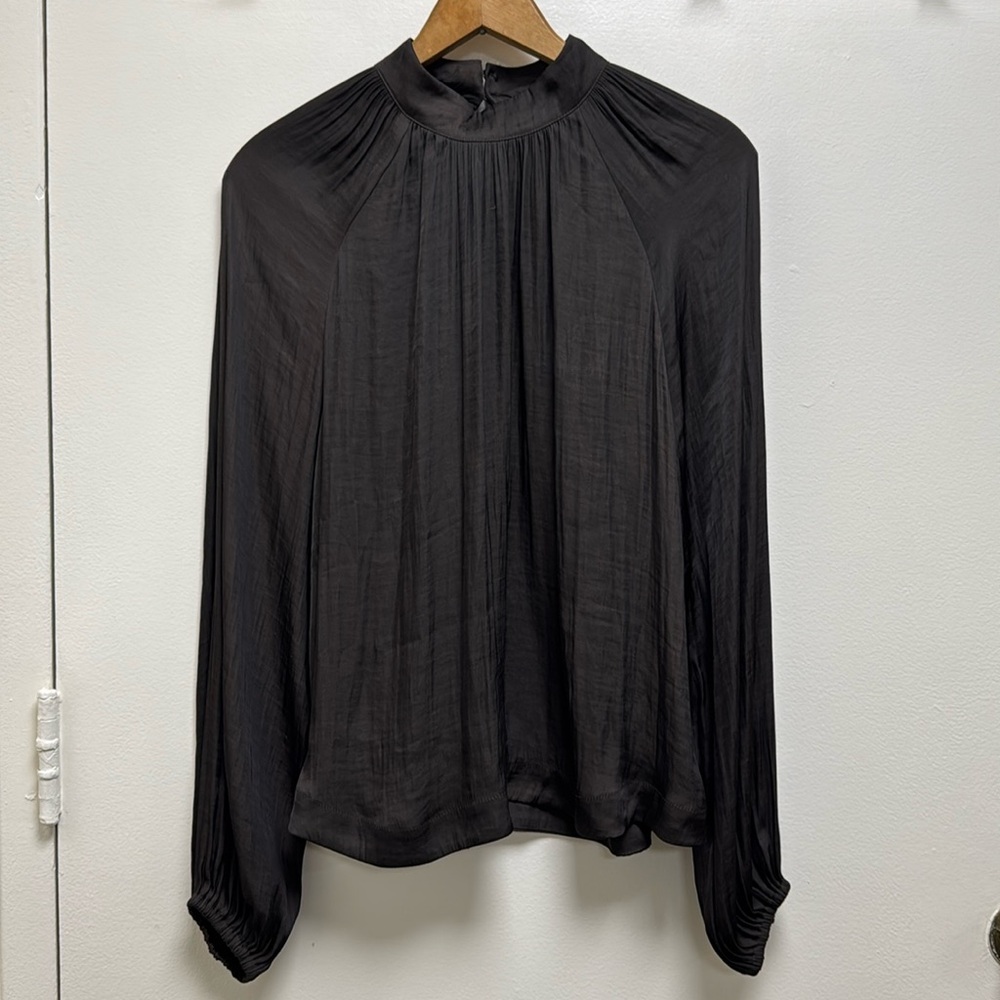 Long sleeve top